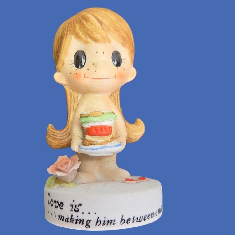 Kim Casali Love Is Making Him Between Snack Meals Figurine Vtg Porcelain READ